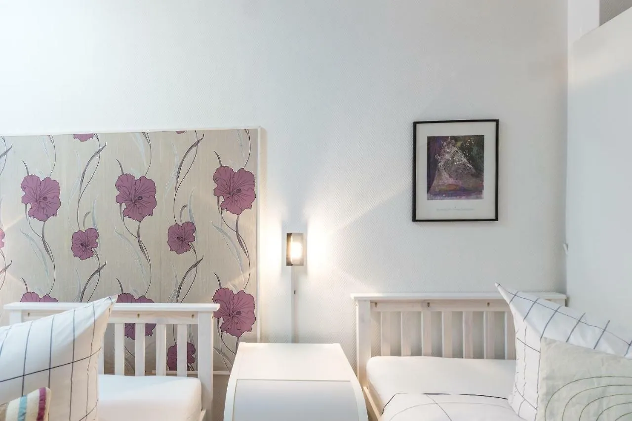 Schones 2-Zimmer-Apartment In Kollwitzplatz-Nahe Berlin 0*,  Tyskland